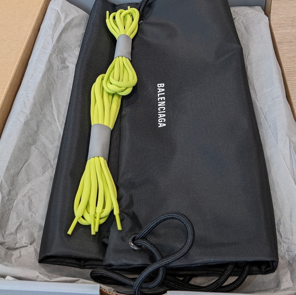 Men's Balenciaga "Track" Clear Sole Leather Free Sneakers Lime - Picture 8 of 8